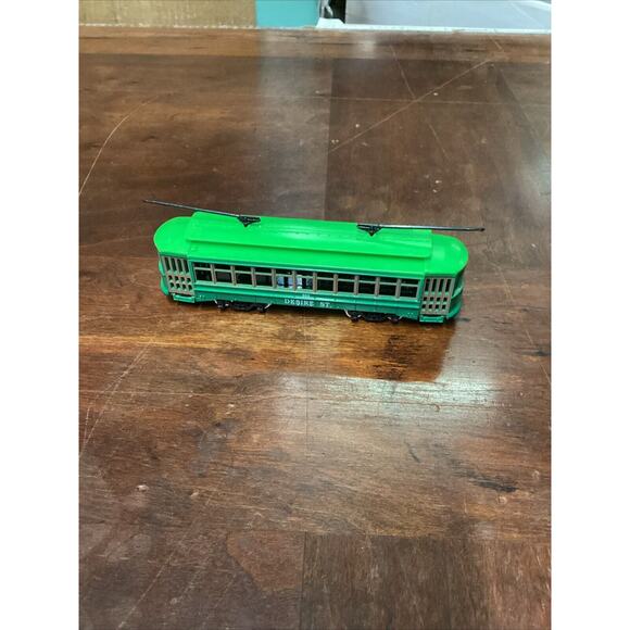 2 Classic Street Cars - Desire Trolley & San Francisco Cable Car - Picture 6 of 15